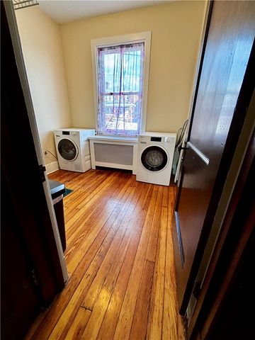 352 Marshall Ave, Marshall Shadeland, PA 15214