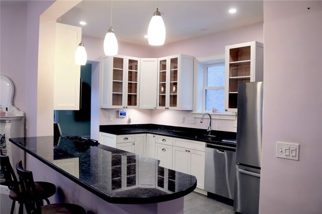 352 Marshall Ave, Marshall Shadeland, PA 15214