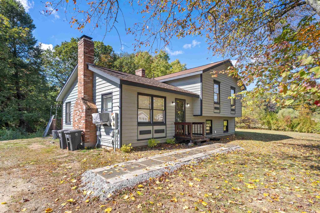 104 New Hampton Road, Franklin, NH 03235