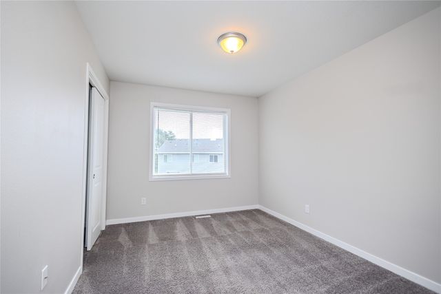 7000 Lake Ridge Avenue 4, Des Moines, IA 50320