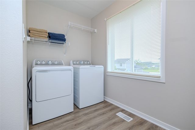 7000 Lake Ridge Avenue 4, Des Moines, IA 50320