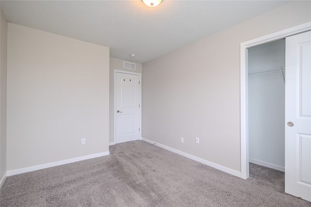 7000 Lake Ridge Avenue 4, Des Moines, IA 50320