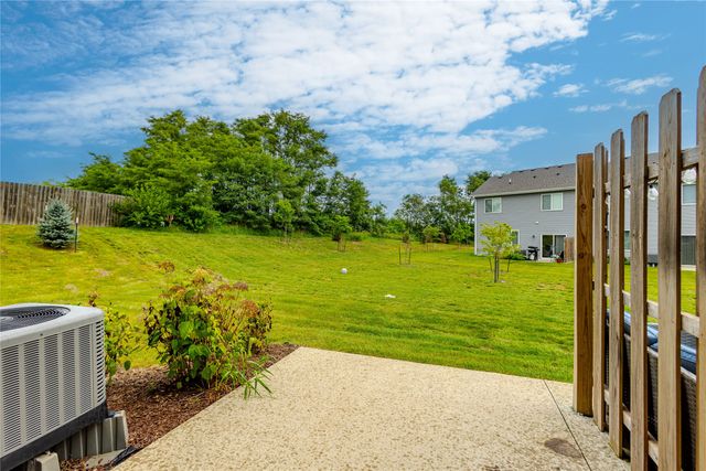 7000 Lake Ridge Avenue 4, Des Moines, IA 50320