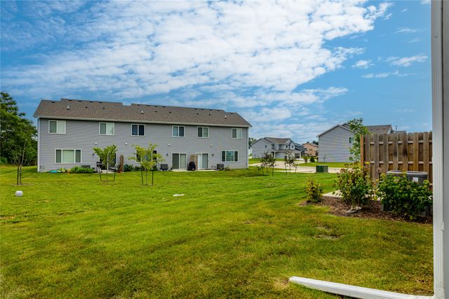 7000 Lake Ridge Avenue 4, Des Moines, IA 50320