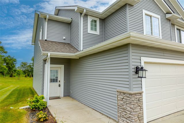 7000 Lake Ridge Avenue 4, Des Moines, IA 50320