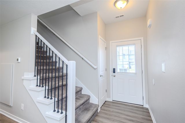 7000 Lake Ridge Avenue 4, Des Moines, IA 50320