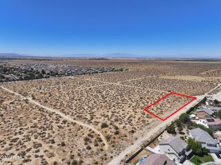 Ave Q-12, Palmdale, CA 93552