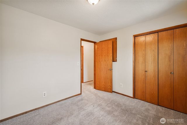 240 St. James Place, Longview, WA 98632