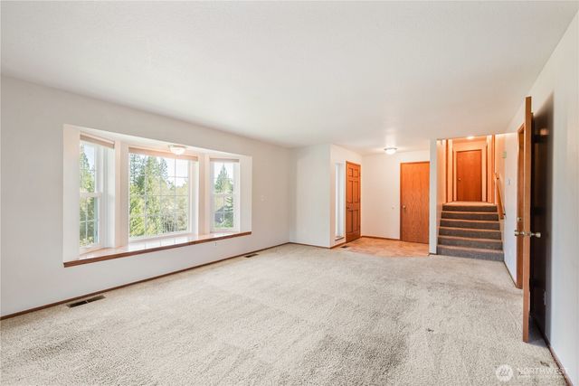 240 St. James Place, Longview, WA 98632