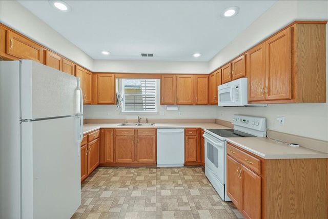 2704 Laurelwood Lane, Tallahassee, FL 32308