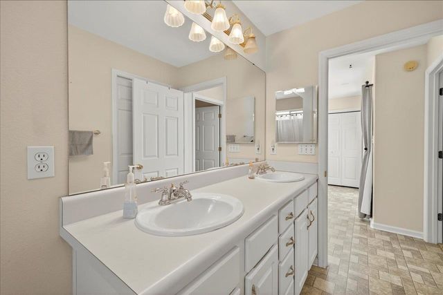 2704 Laurelwood Lane, Tallahassee, FL 32308