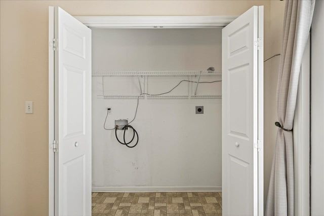 2704 Laurelwood Lane, Tallahassee, FL 32308