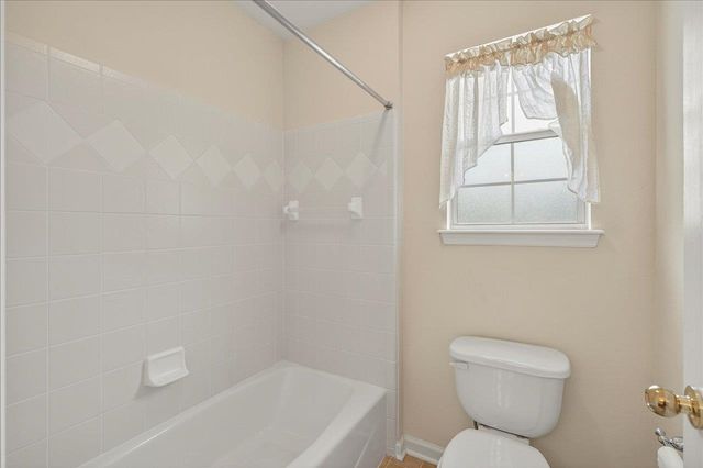 2704 Laurelwood Lane, Tallahassee, FL 32308