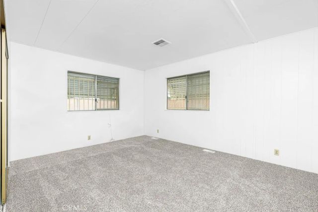 793 W Johnston, Hemet, CA 92543