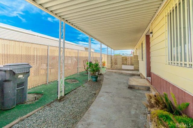 793 W Johnston, Hemet, CA 92543