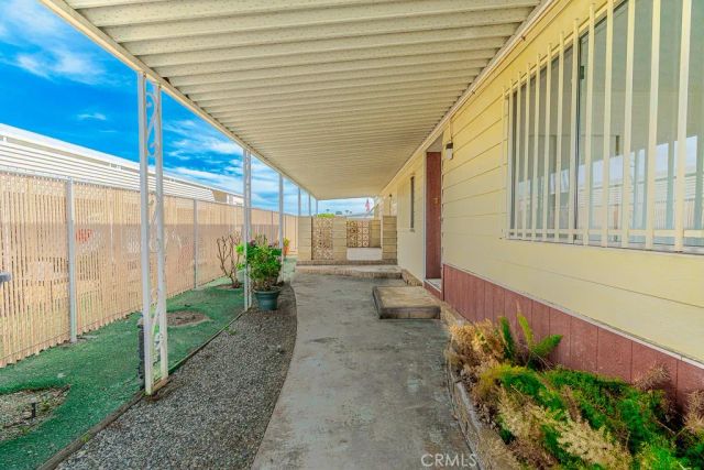793 W Johnston, Hemet, CA 92543