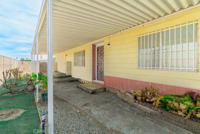 793 W Johnston, Hemet, CA 92543
