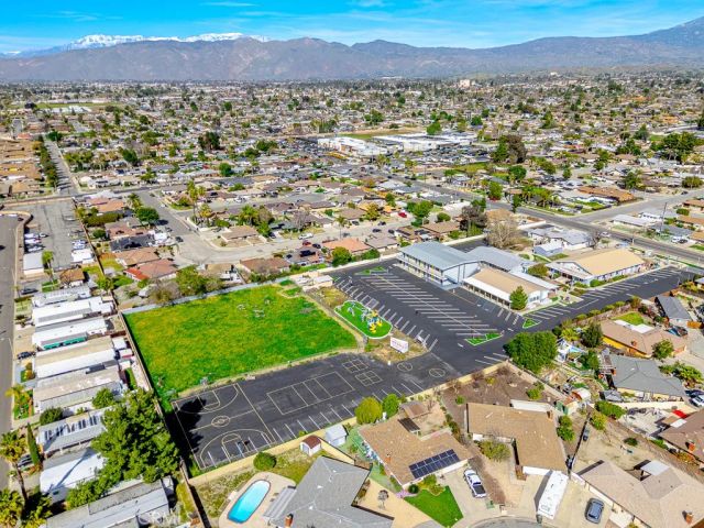 793 W Johnston, Hemet, CA 92543