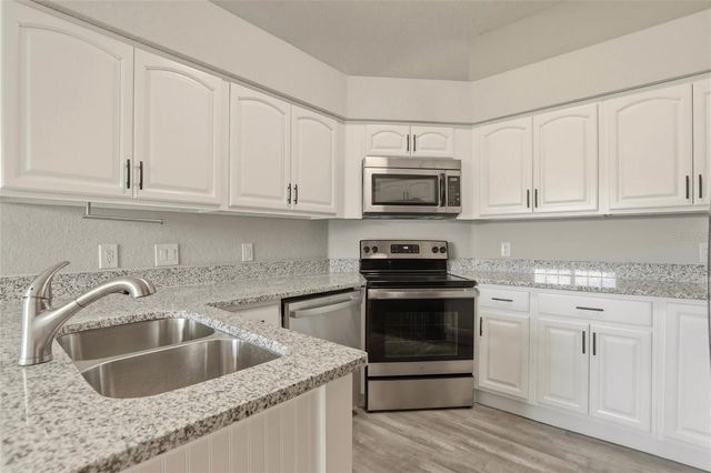 2992 OAKS BEND, Bowling Green, FL 33834