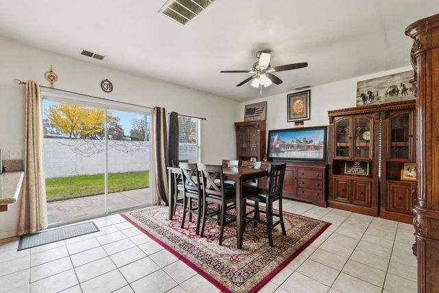 5028 W Robinson Avenue, Fresno, CA 93722