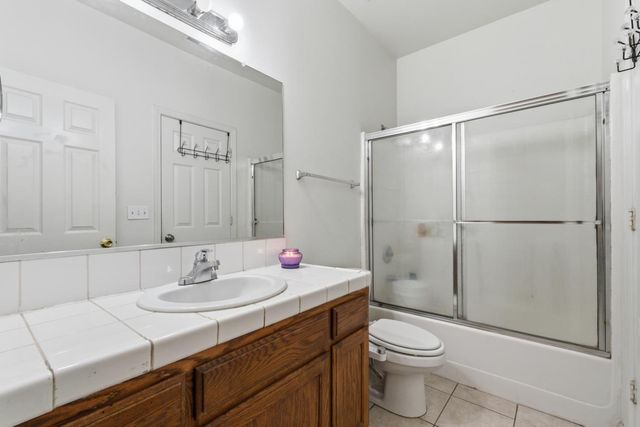 5028 W Robinson Avenue, Fresno, CA 93722