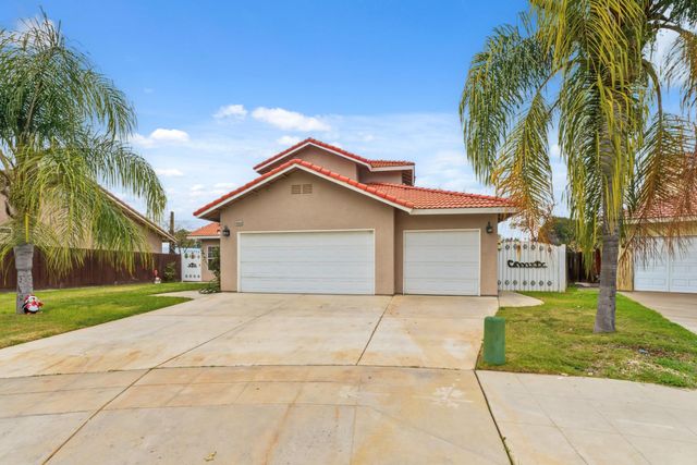 5028 W Robinson Avenue, Fresno, CA 93722