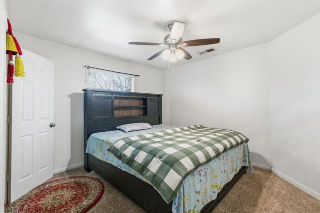 5028 W Robinson Avenue, Fresno, CA 93722