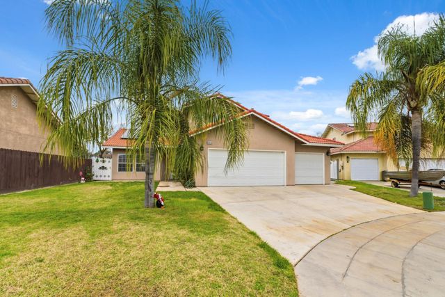 5028 W Robinson Avenue, Fresno, CA 93722