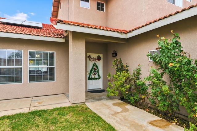 5028 W Robinson Avenue, Fresno, CA 93722