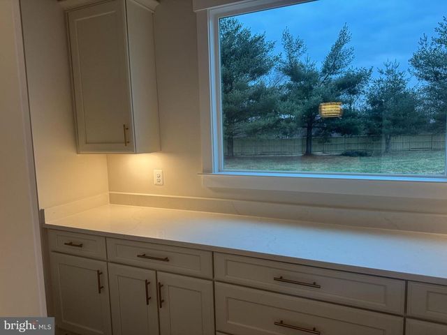 15 FISHER LN, Warrenton, VA 20186