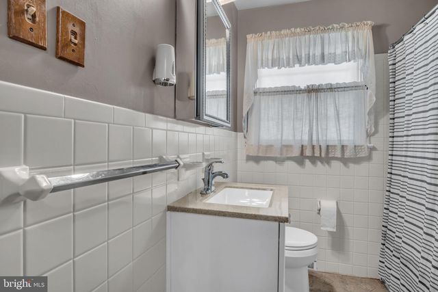 12 THEODORE AVE, Middletown, PA 17057