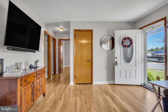 12 THEODORE AVE, Middletown, PA 17057