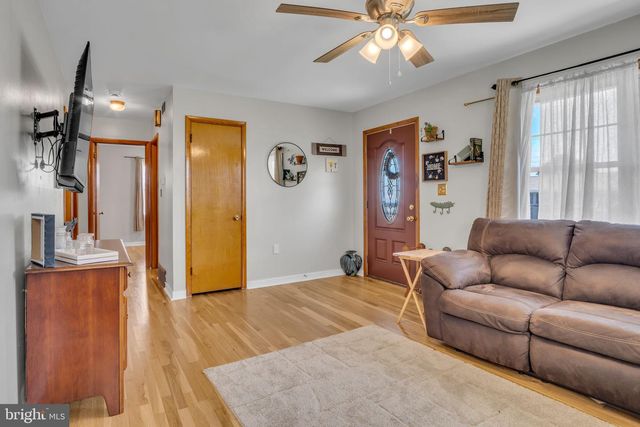 12 THEODORE AVE, Middletown, PA 17057