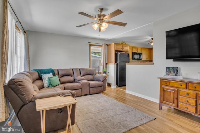 12 THEODORE AVE, Middletown, PA 17057