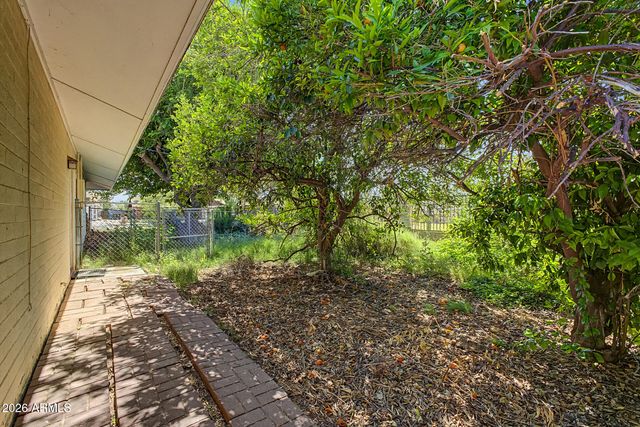 4750 W Acoma Drive, Glendale, AZ 85306