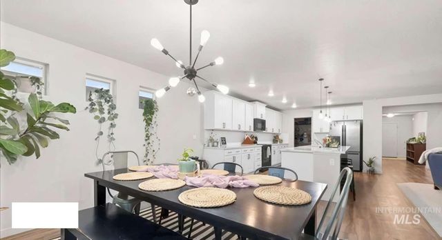 4065 E Eagle Ridge Dr, Nampa, ID 83686