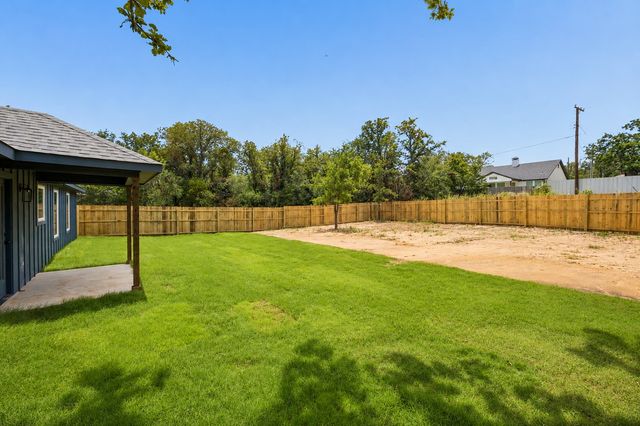 421 Hamilton Road, Mineral Wells, TX 76067