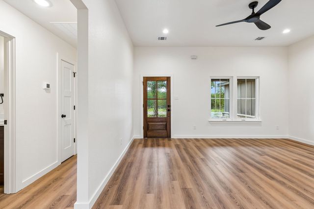 421 Hamilton Road, Mineral Wells, TX 76067