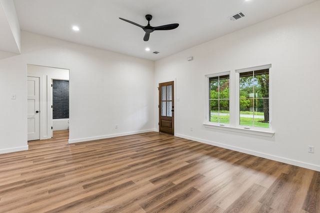 421 Hamilton Road, Mineral Wells, TX 76067