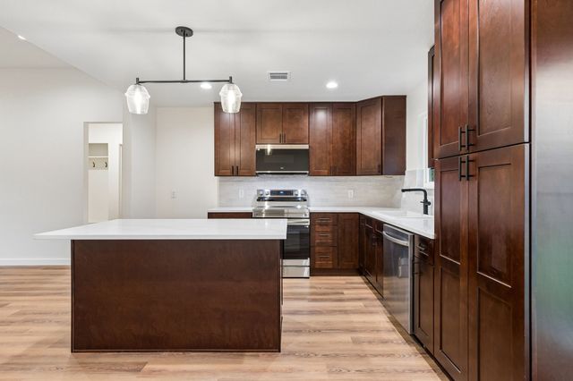 421 Hamilton Road, Mineral Wells, TX 76067
