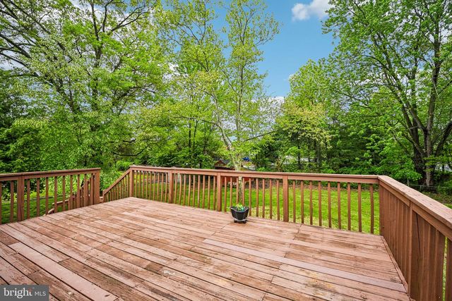 9 PRINCESS AVE, Marlton, NJ 08053