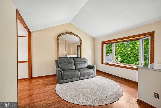 9 PRINCESS AVE, Marlton, NJ 08053