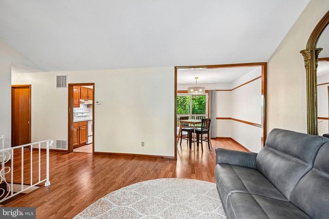 9 PRINCESS AVE, Marlton, NJ 08053