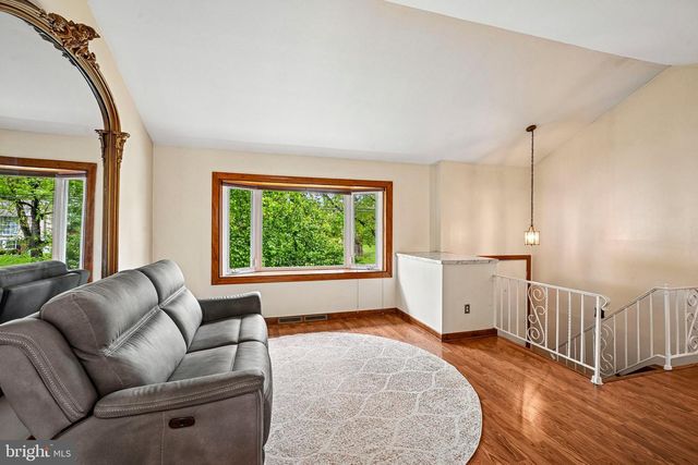 9 PRINCESS AVE, Marlton, NJ 08053