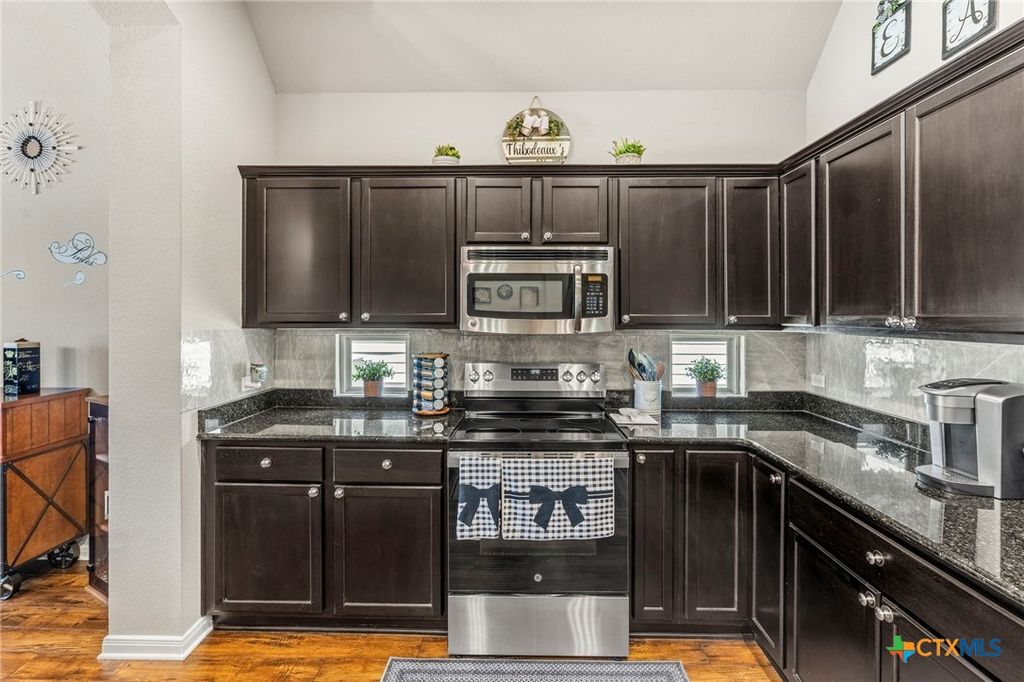 Image 8 of property listing at 1422 Neff Drive, Copperas Cove, TX 76522
