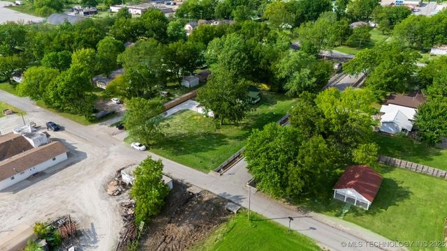 312 S Quincy Street, Commerce, OK 74339