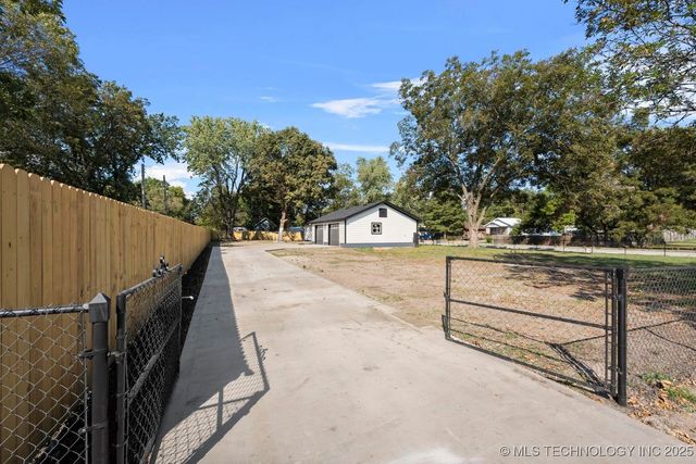 312 S Quincy Street, Commerce, OK 74339