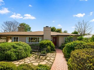 754 W 9th, Claremont, CA 91711