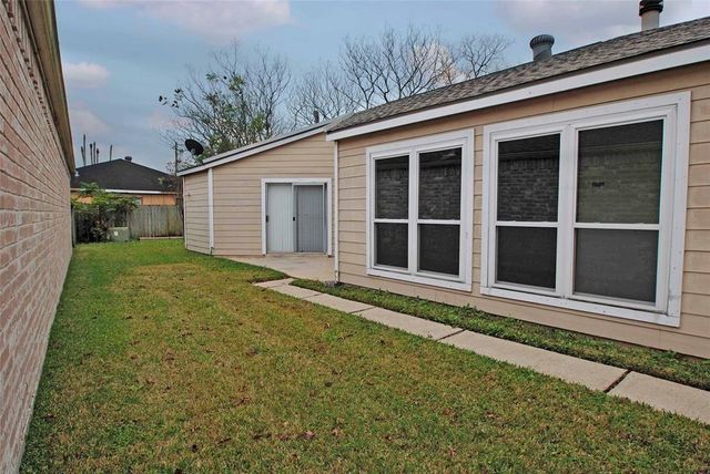 16127 Queensdale Drive, Houston, TX 77082