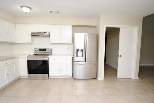 16127 Queensdale Drive, Houston, TX 77082